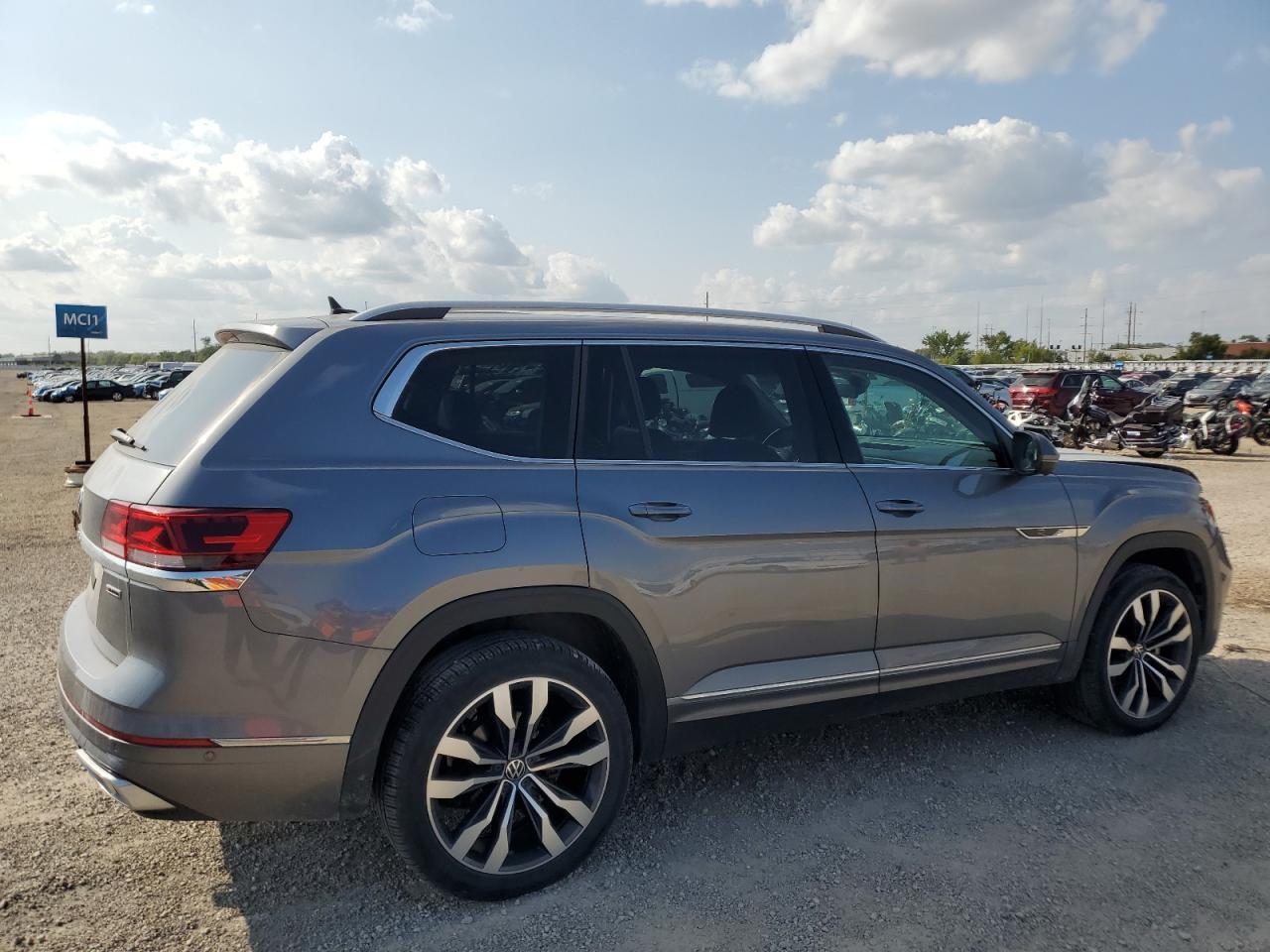 2022 Volkswagen Atlas Sel Premium R-Line - Фото 3