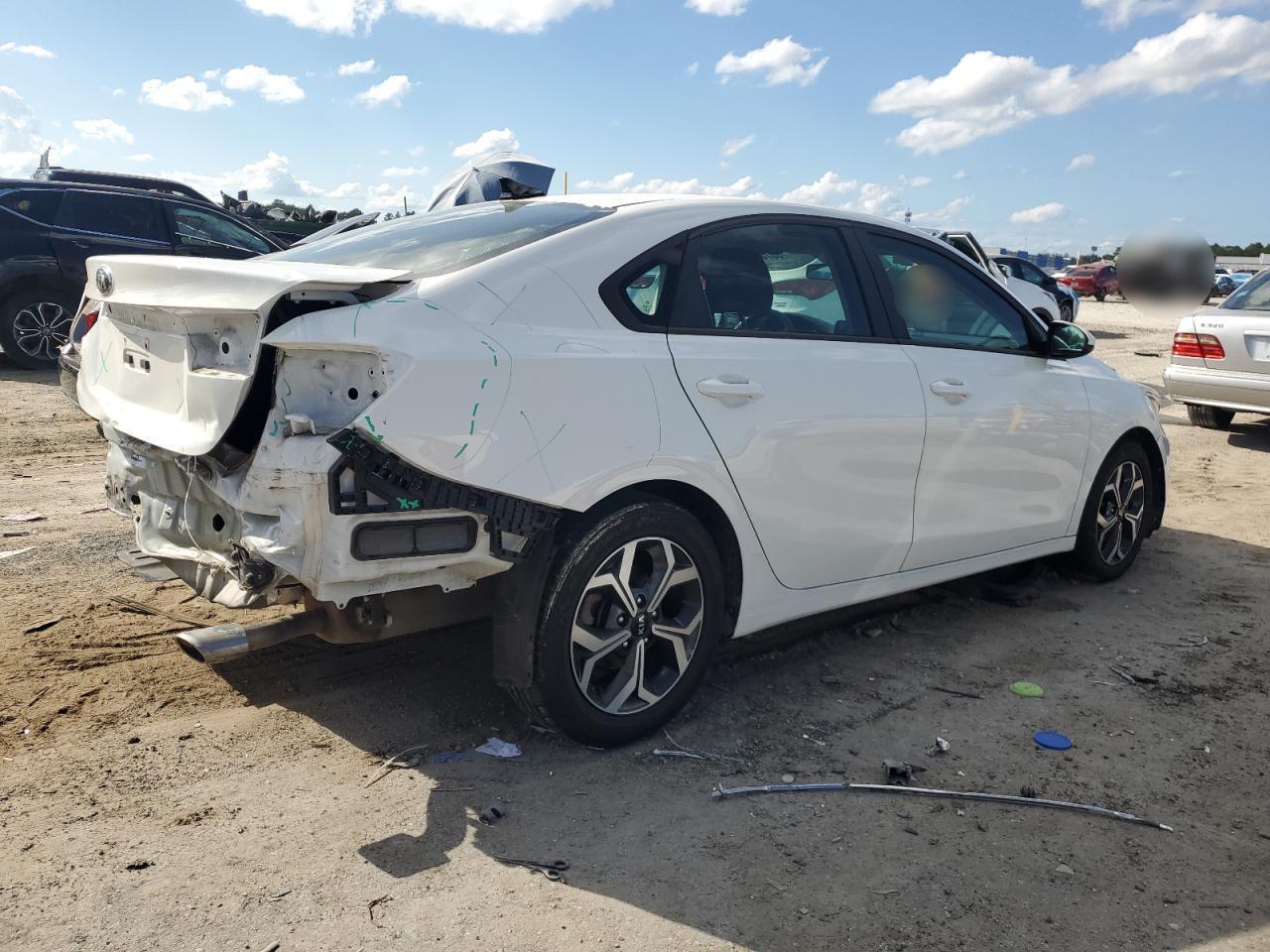2021 Kia Forte Fe - Фото 3