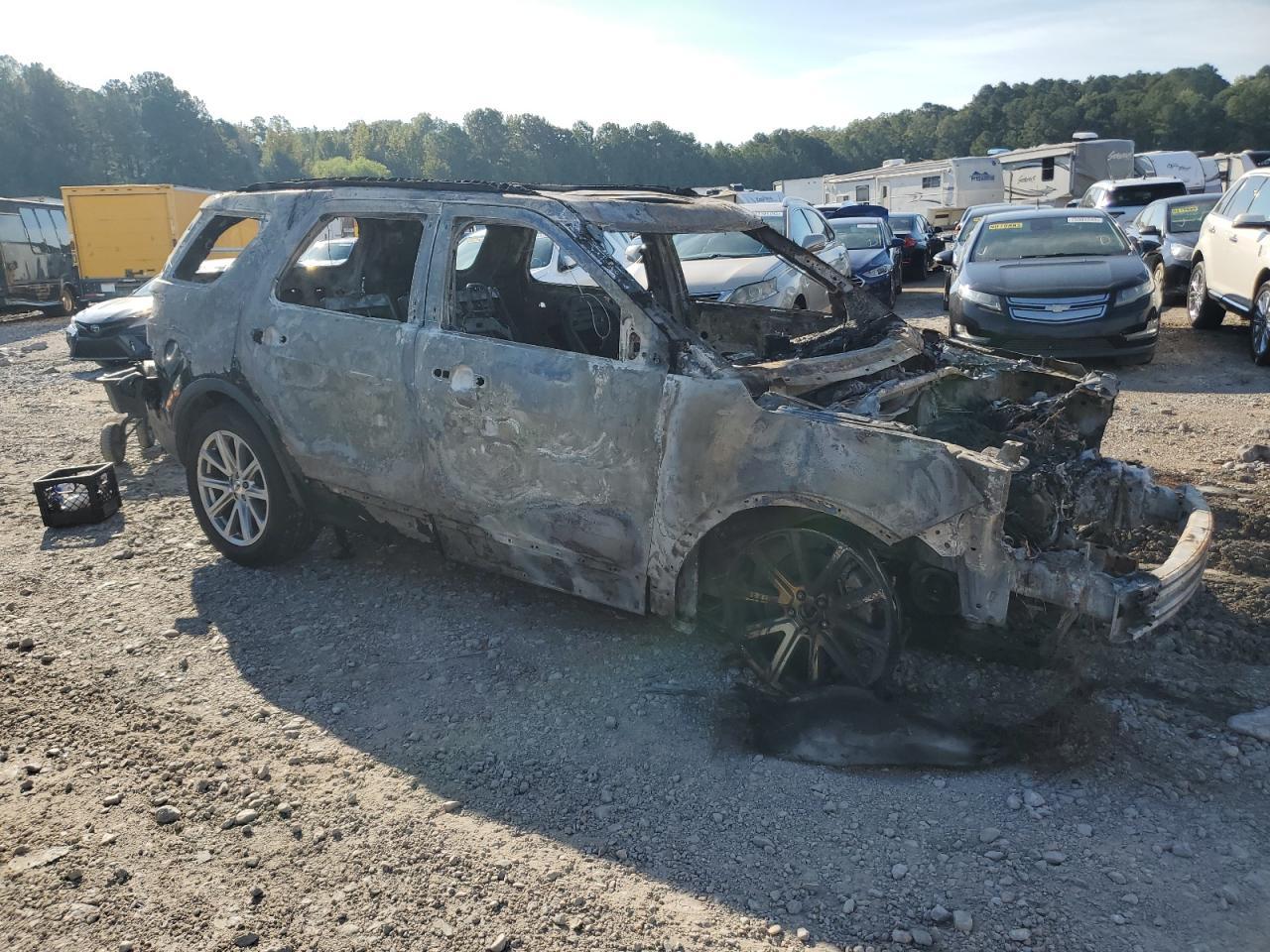 2017 Ford Explorer Limited - Image 4