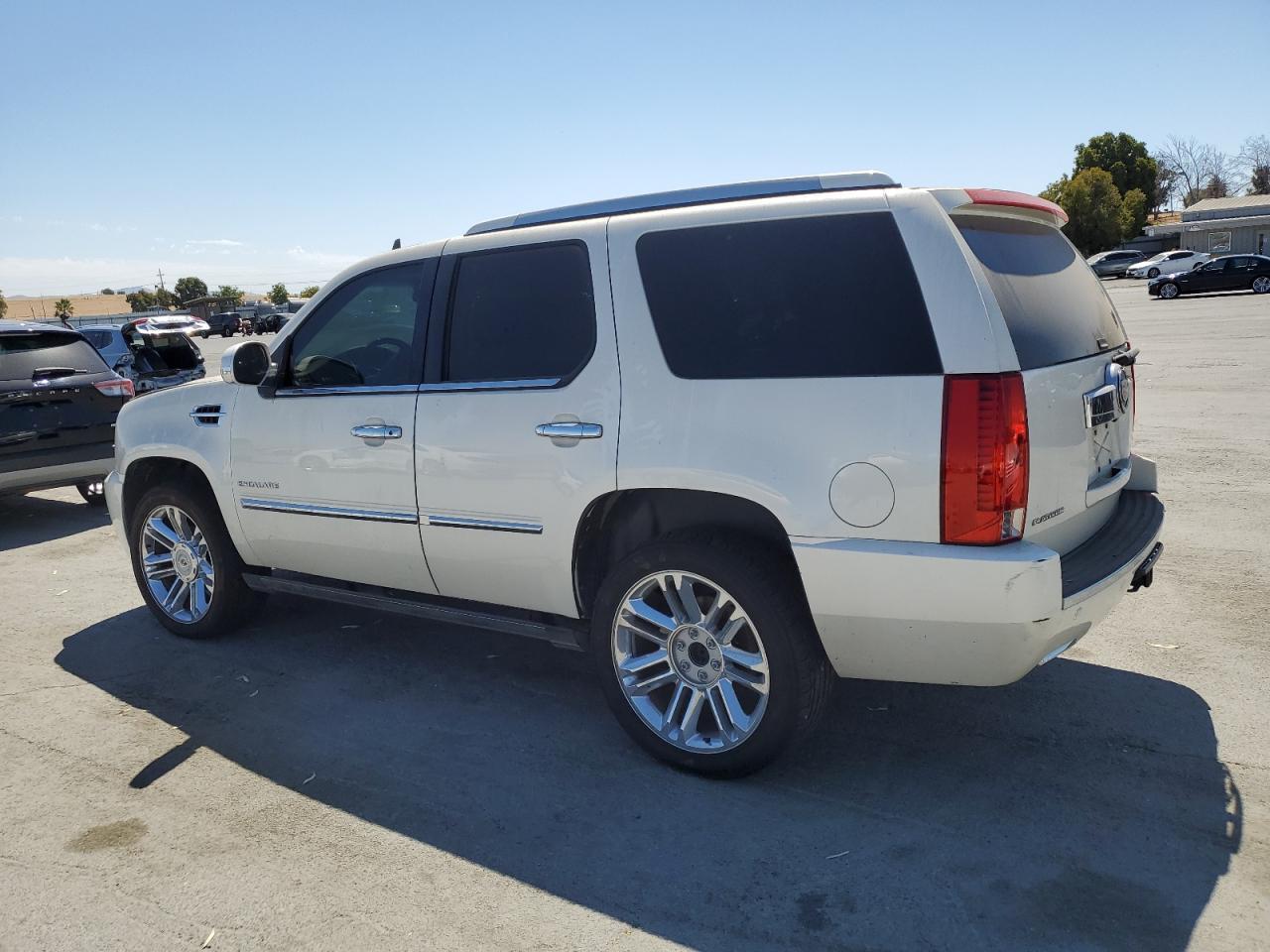 2014 Cadillac Escalade Platinum - Фото 2