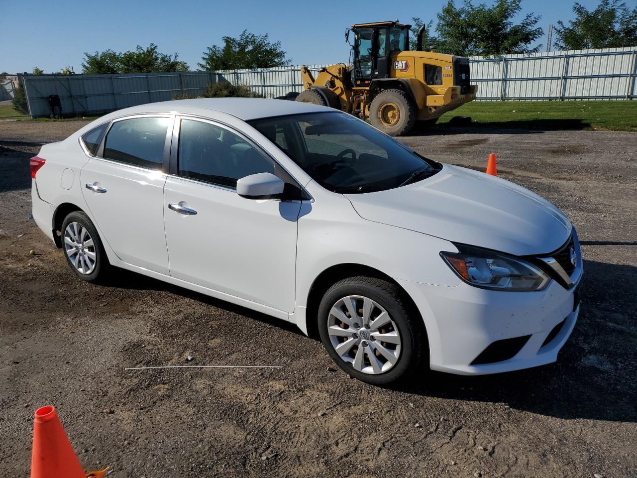 2016 Nissan Sentra S - Фото 4