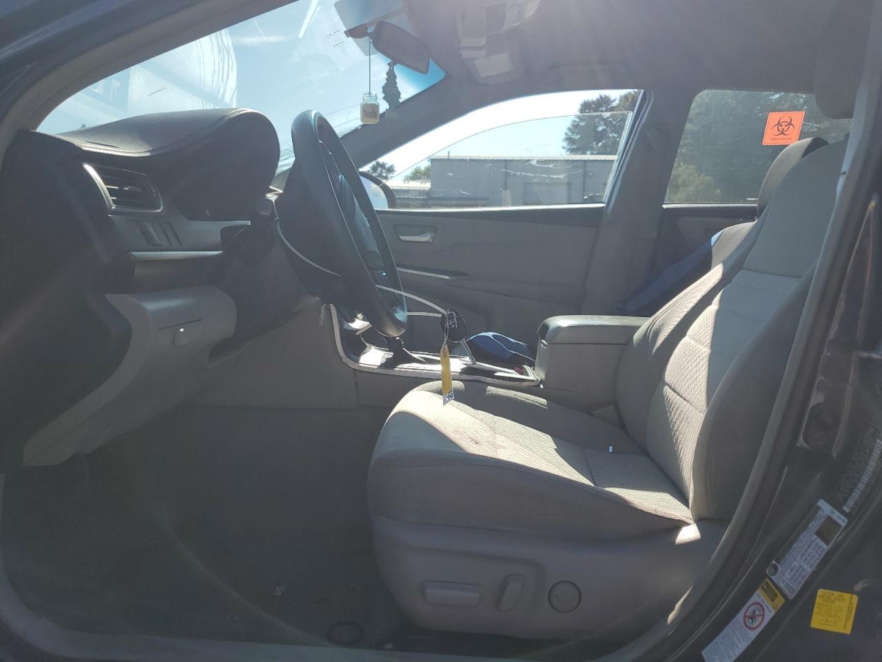 2017 Toyota Camry Le - Image 7