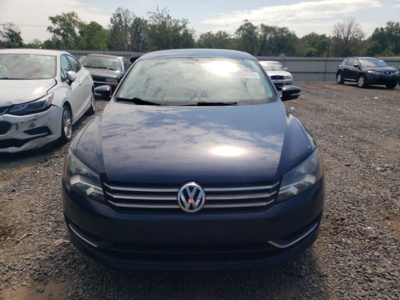 2014 Volkswagen Passat S - Image 5
