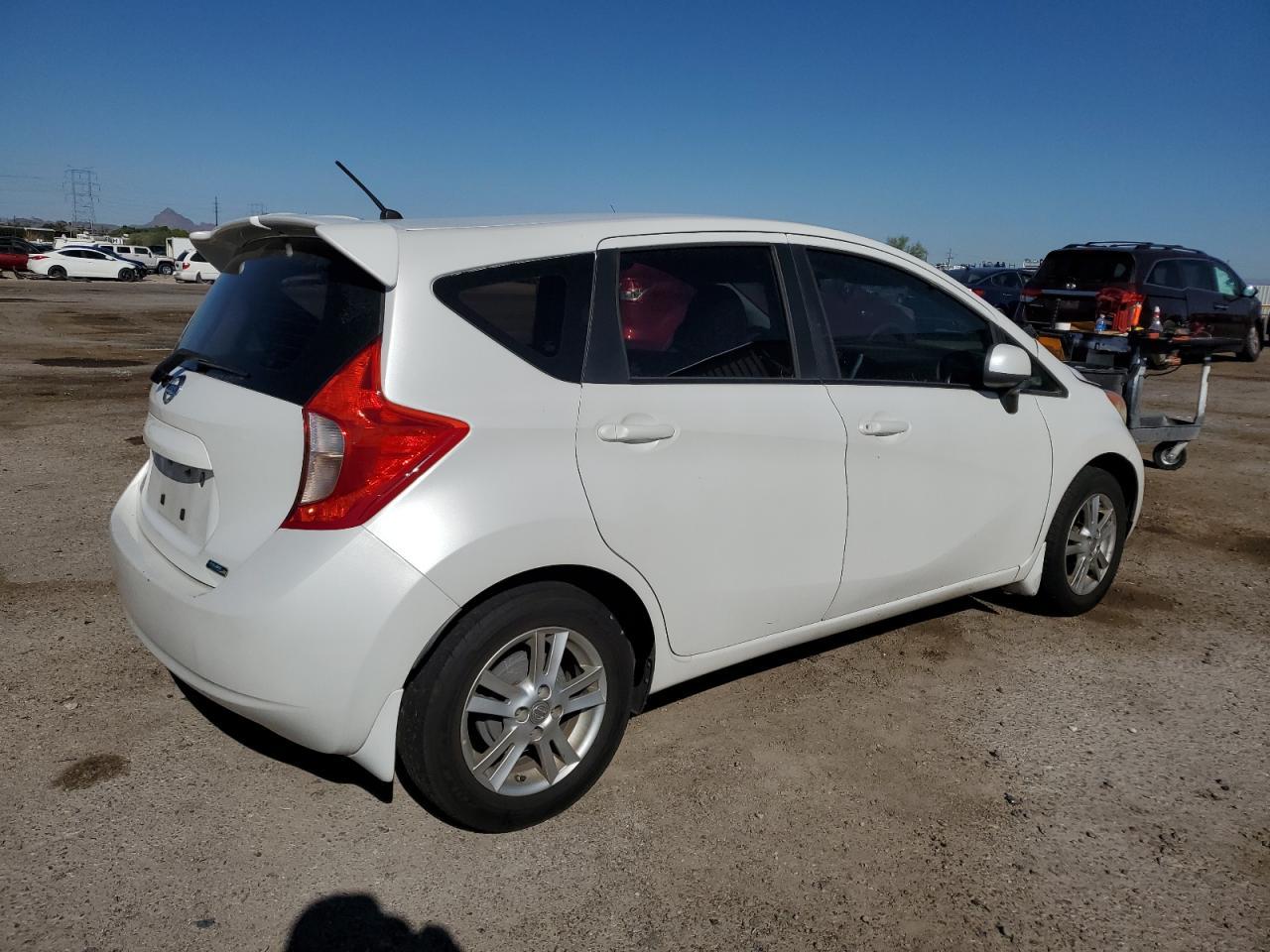 2014 Nissan Versa Note S - Фото 3