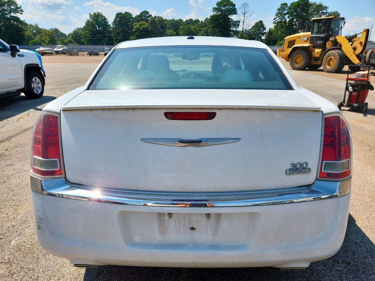 2013 Chrysler 300 - Image 6