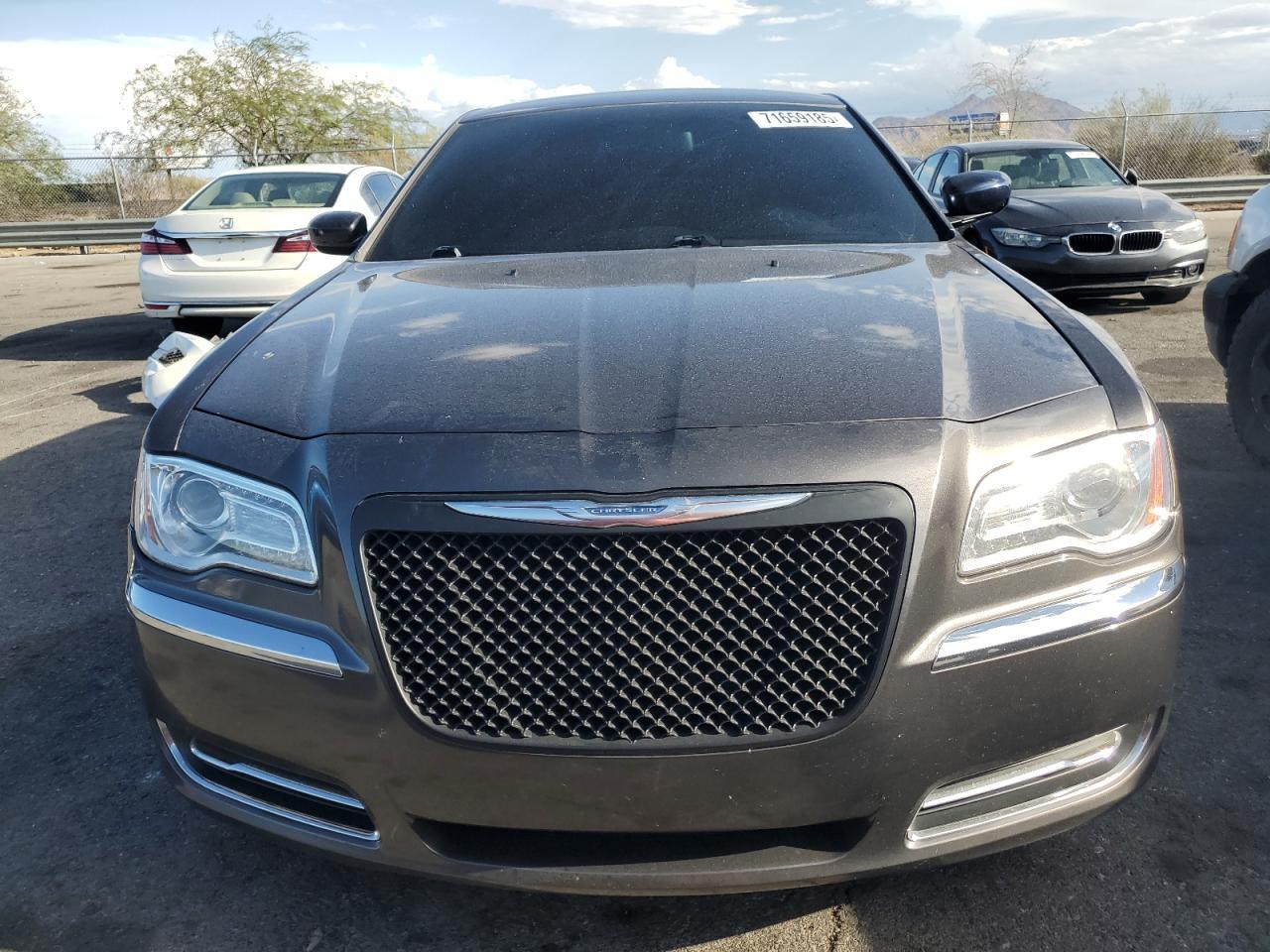 2014 Chrysler 300 - Фото 5