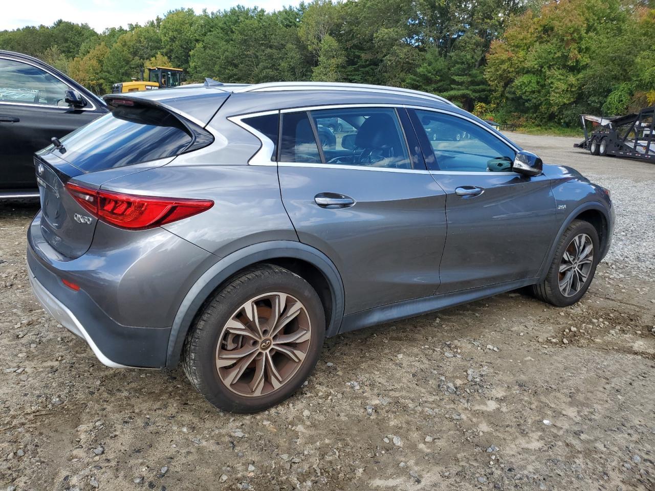 2018 Infiniti Qx30 Base - Image 3
