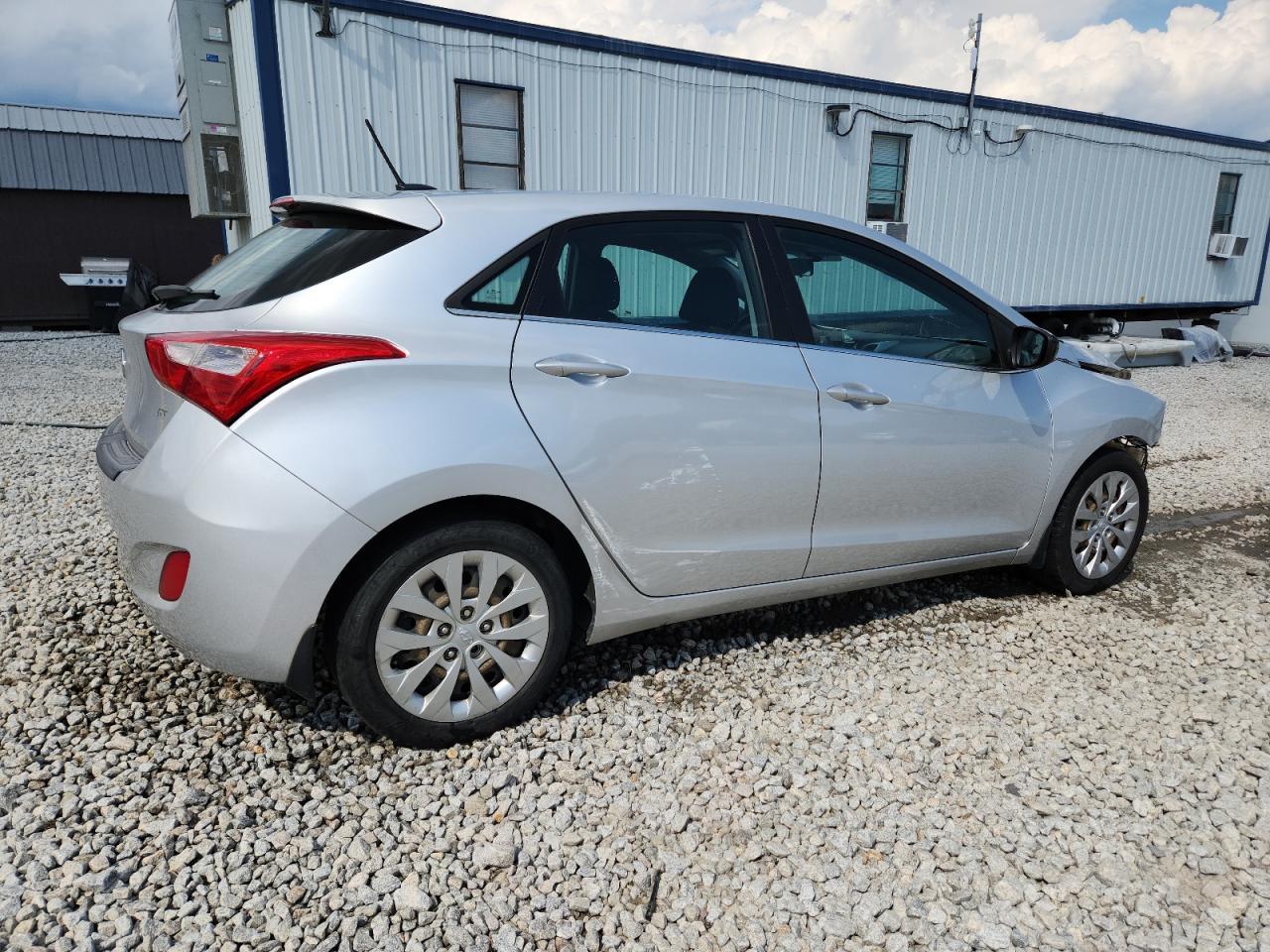 2016 Hyundai Elantra Gt - Image 3