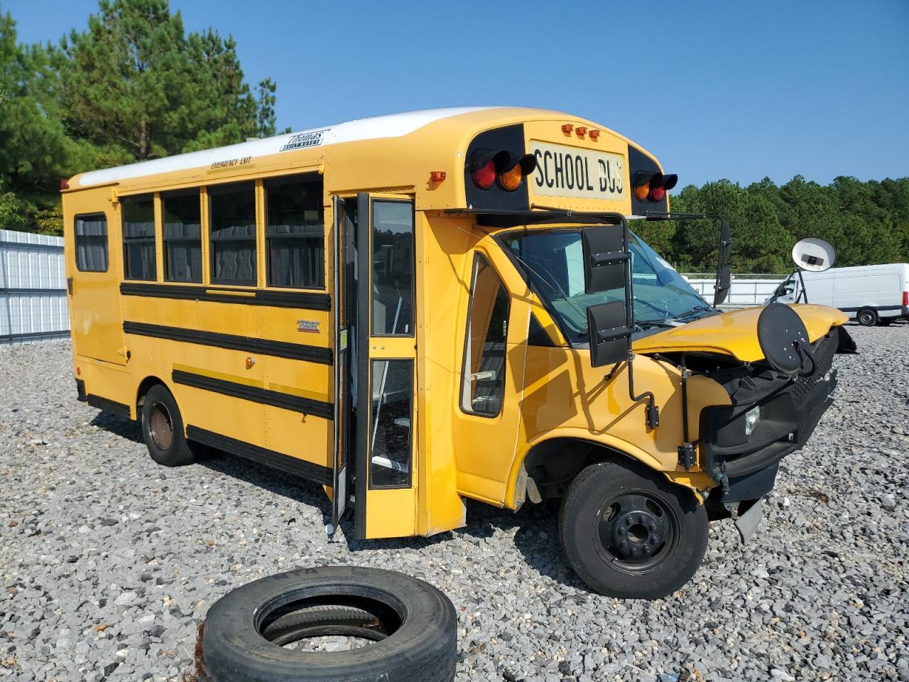 2010 Chevrolet Express Cutaway G4500