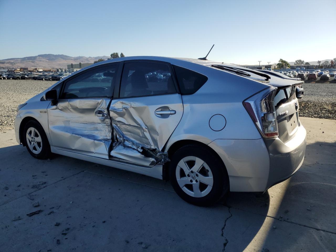2010 Toyota Prius - Image 2