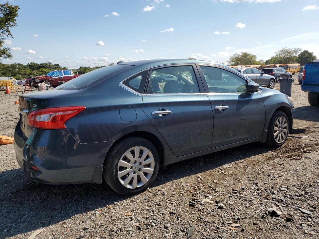 2016 Nissan Sentra S - Image 3