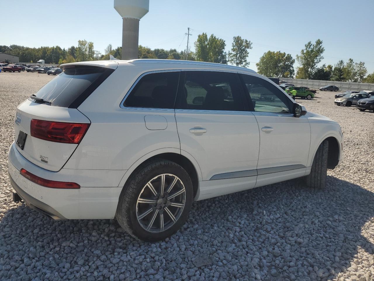 2017 Audi Q7 Premium - Image 3