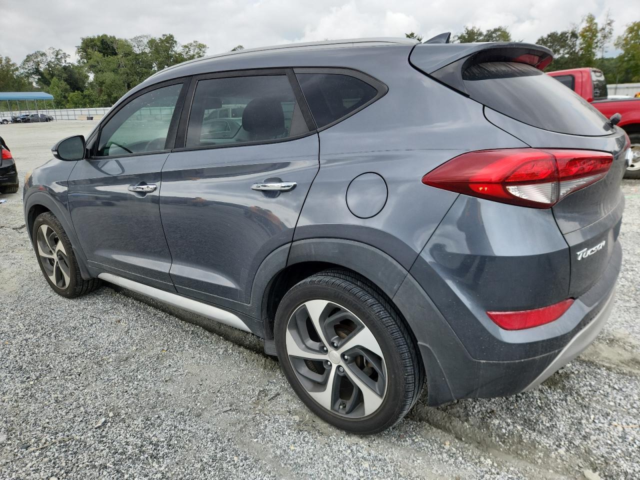 2017 Hyundai Tucson Limited - Image 2