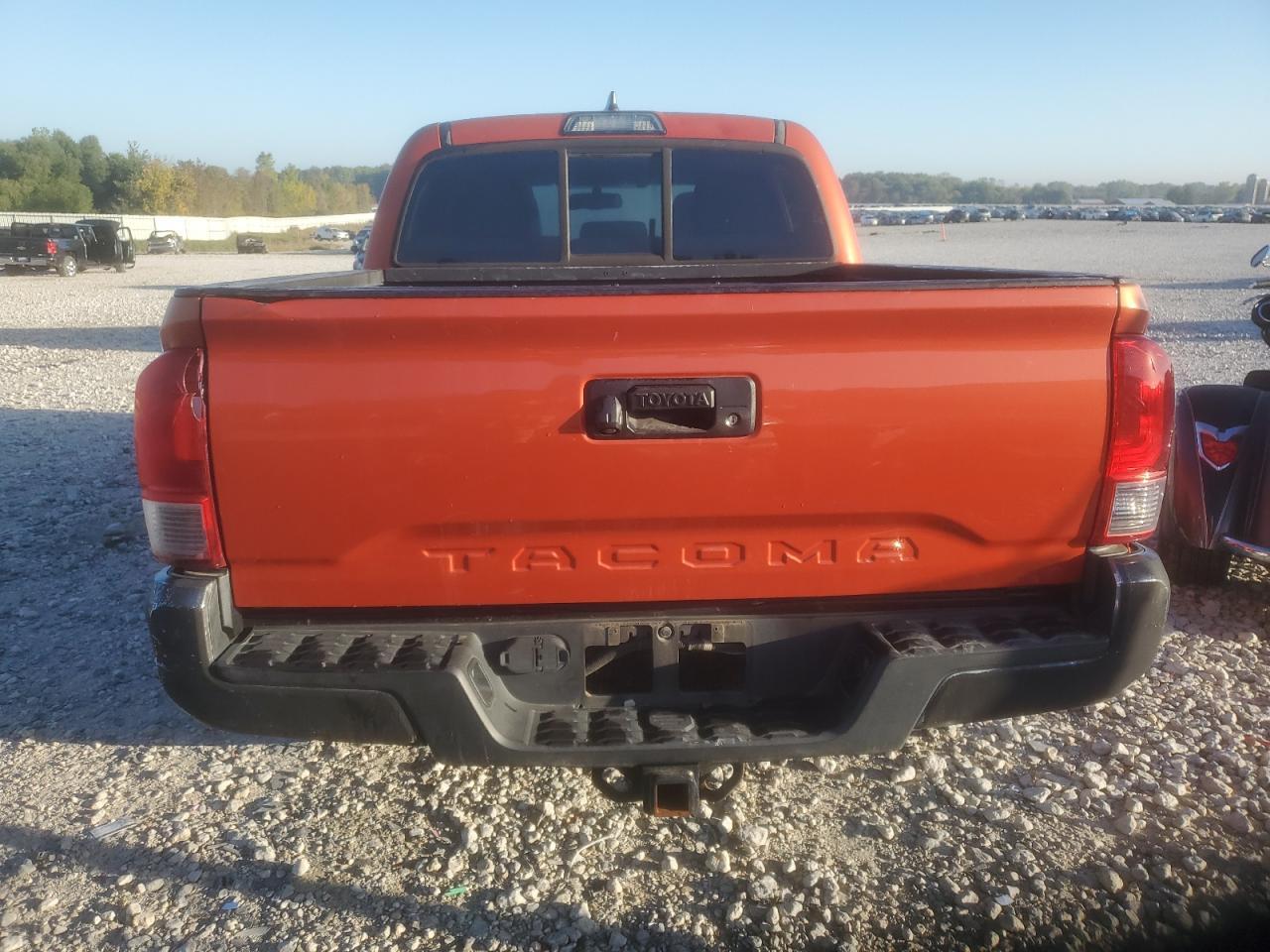 2017 Toyota Tacoma Double Cab - Image 6