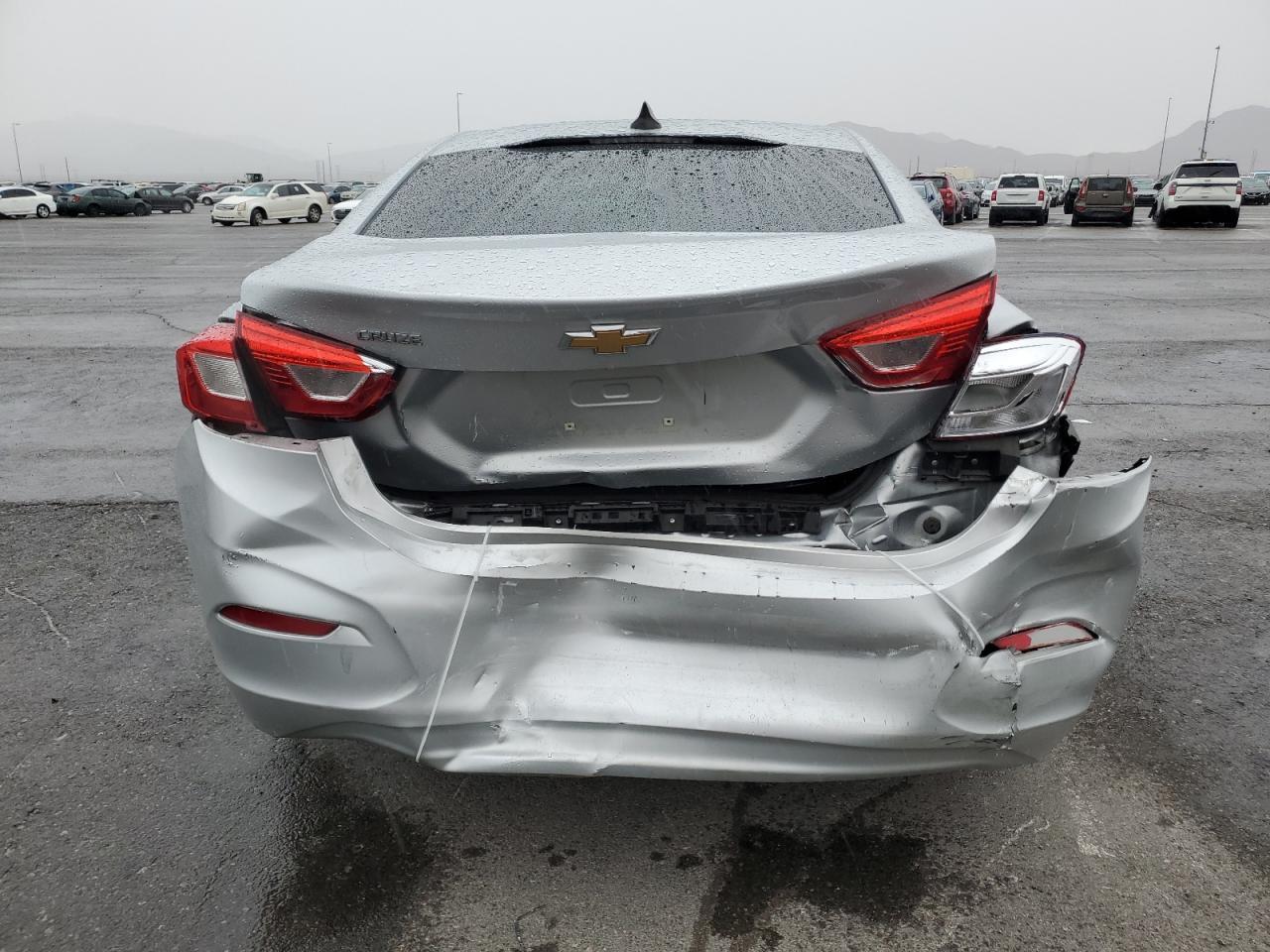 2018 Chevrolet Cruze Ls - Image 6