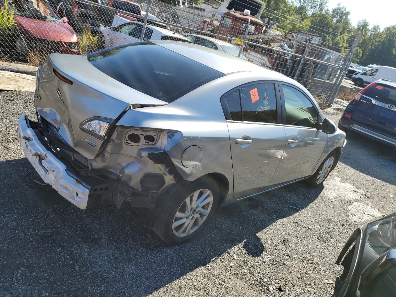 2013 Mazda 3 I - Image 3