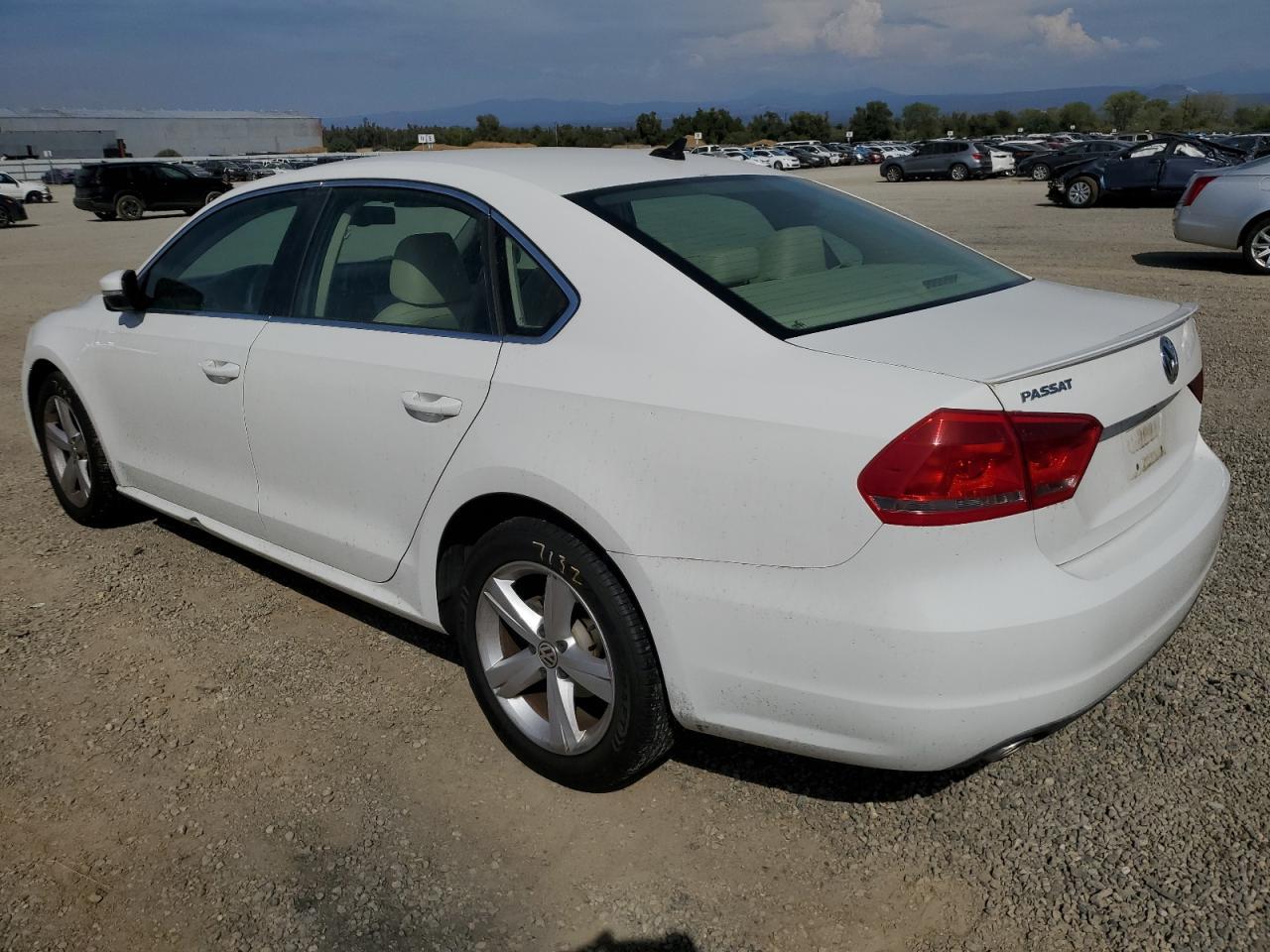 2013 Volkswagen Passat Se - Фото 2