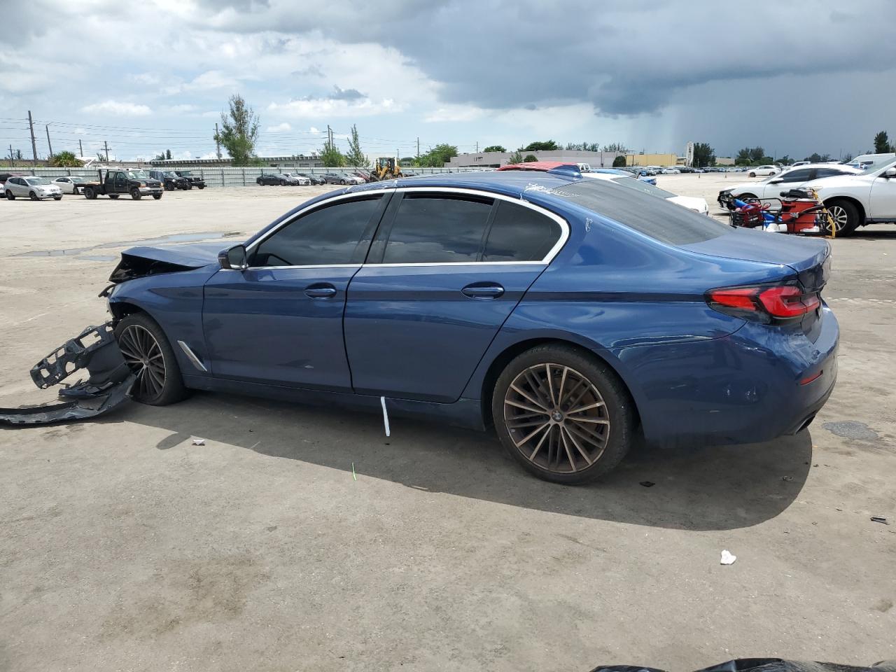 2021 BMW 530 I - Фото 2