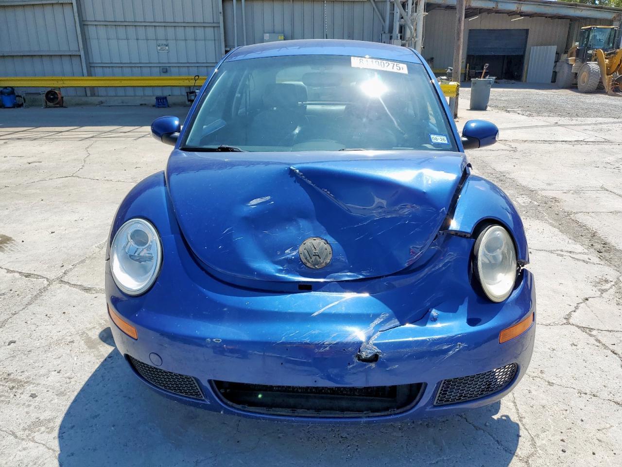 2008 Volkswagen New Beetle S - Image 5