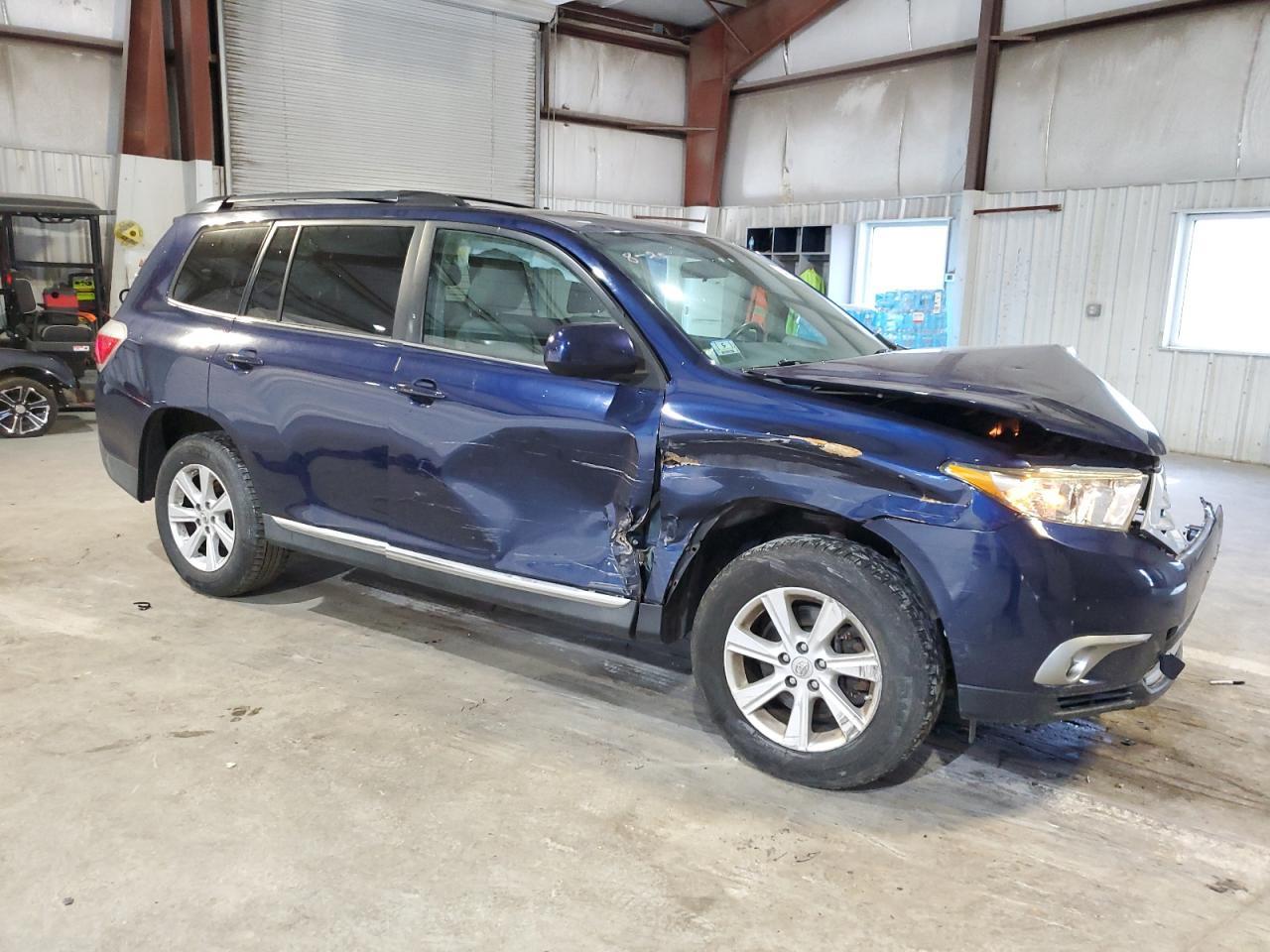 2013 Toyota Highlander Base - Image 4