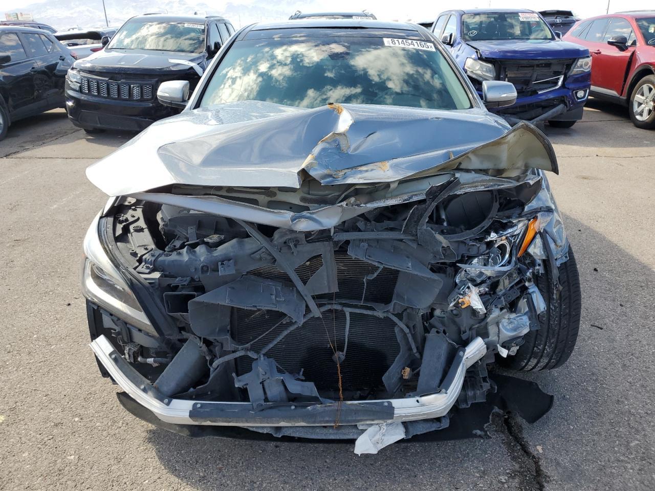 2015 Hyundai Genesis 3.8L - Фото 5