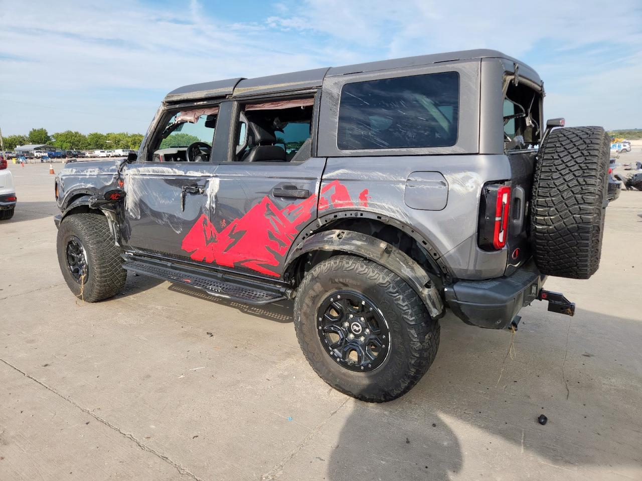 2022 Ford Bronco Base - Фото 2