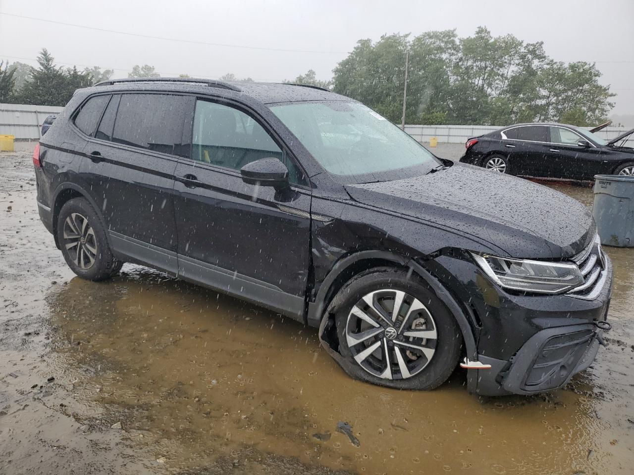 2022 Volkswagen Tiguan S - Фото 4