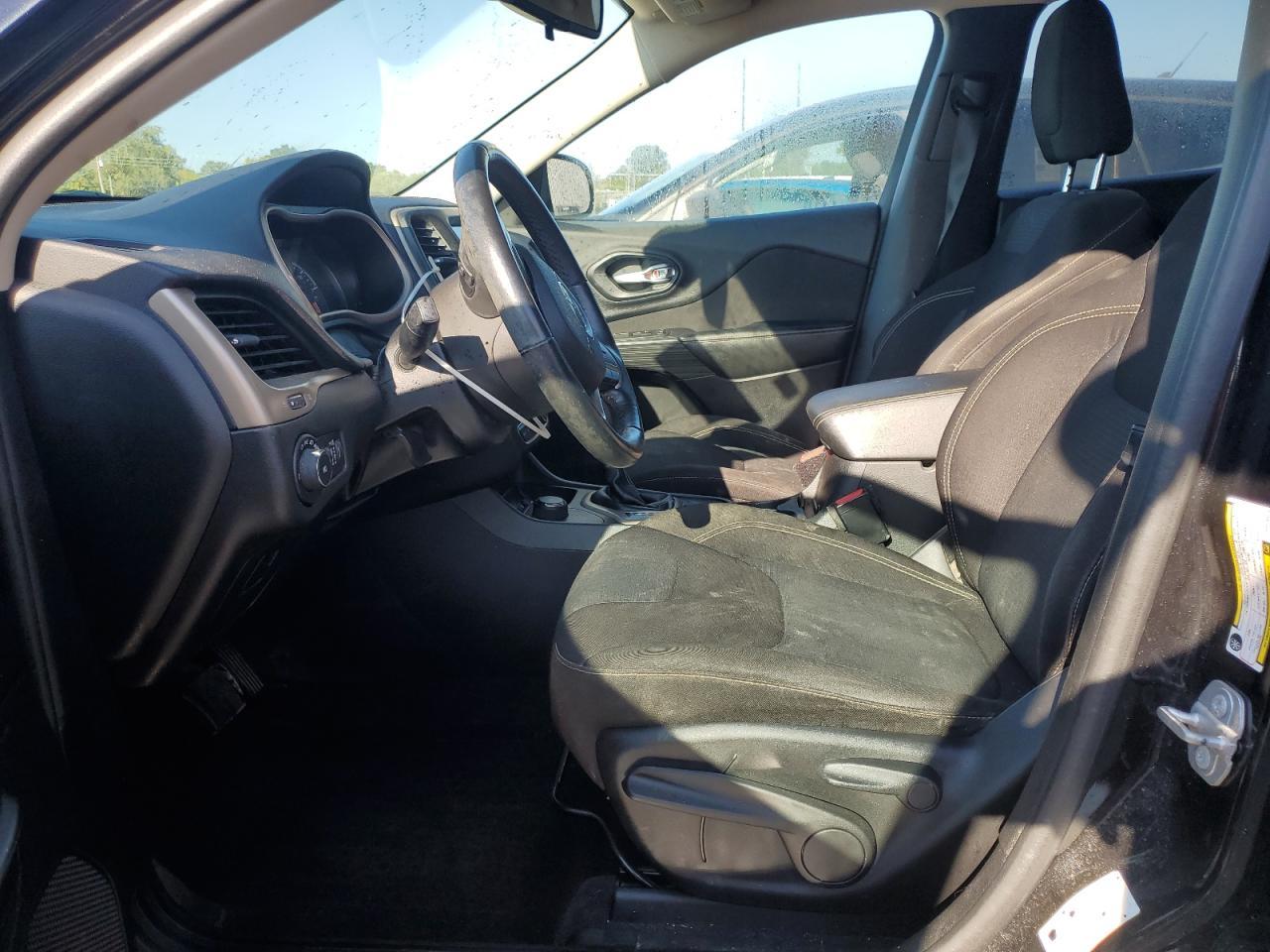 2016 Jeep Cherokee Latitude - Image 7