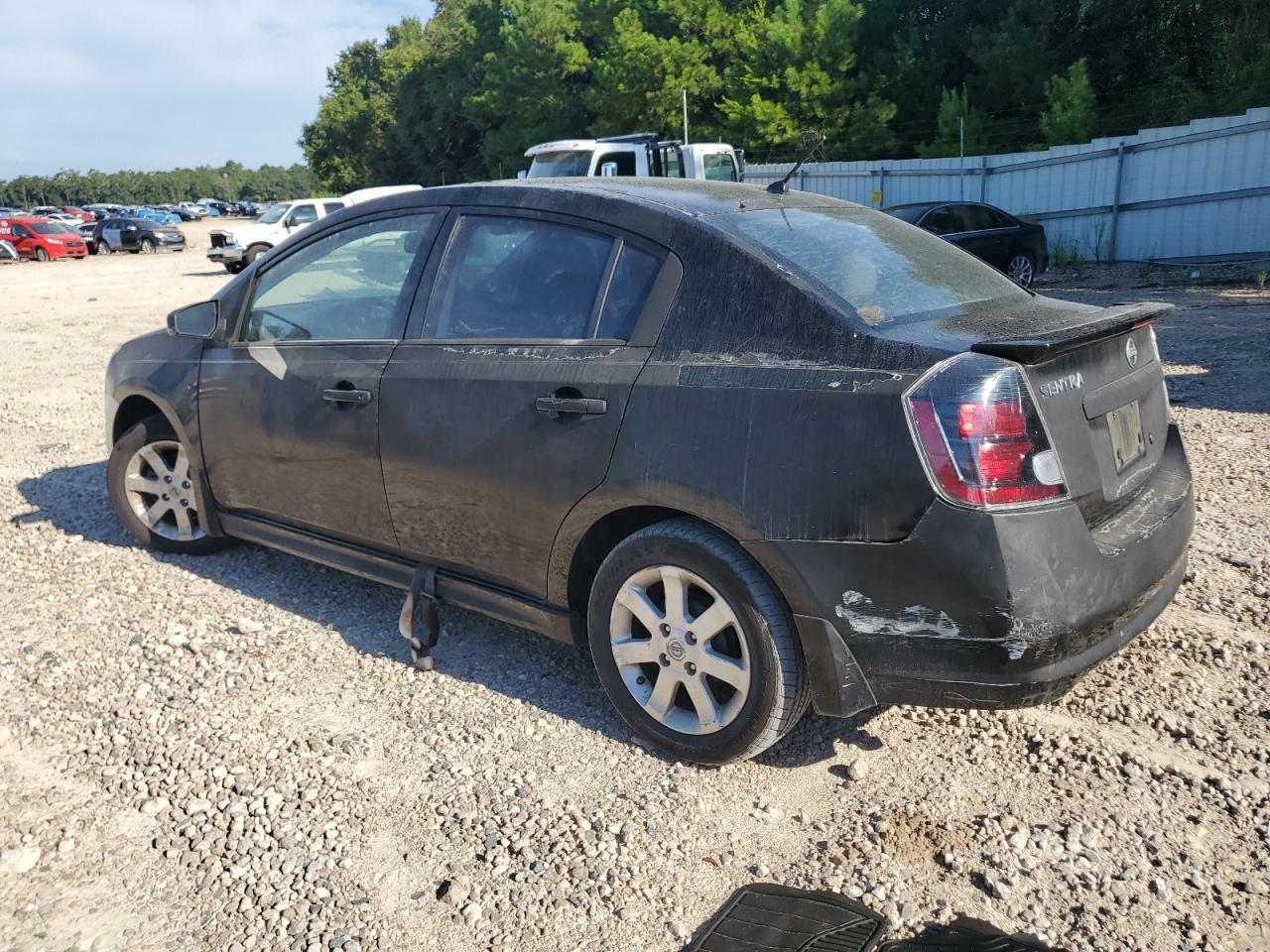 2010 Nissan Sentra 2.0 - Фото 2