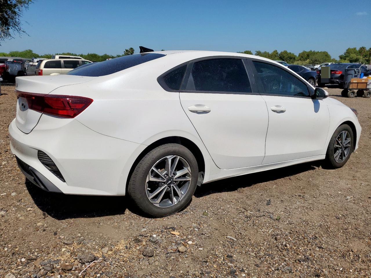 2024 Kia Forte Lx - Фото 3