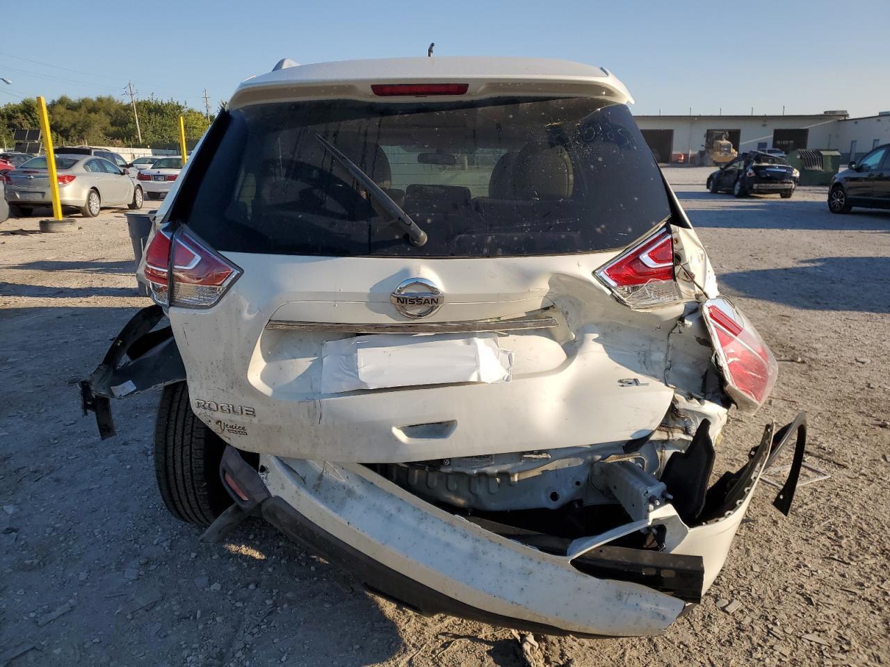 2015 Nissan Rogue S - Фото 6