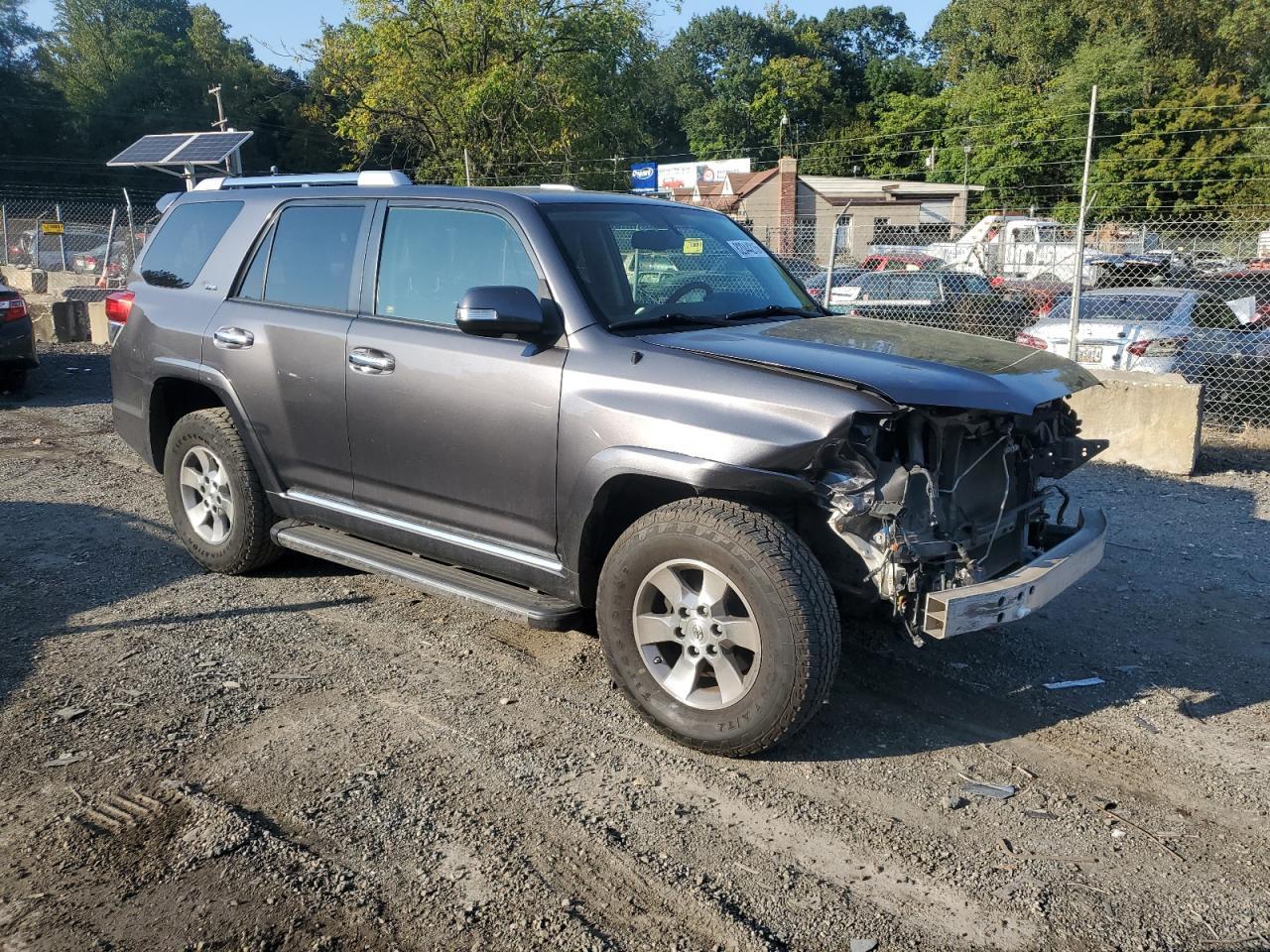 2013 Toyota 4Runner Sr5 - Image 4