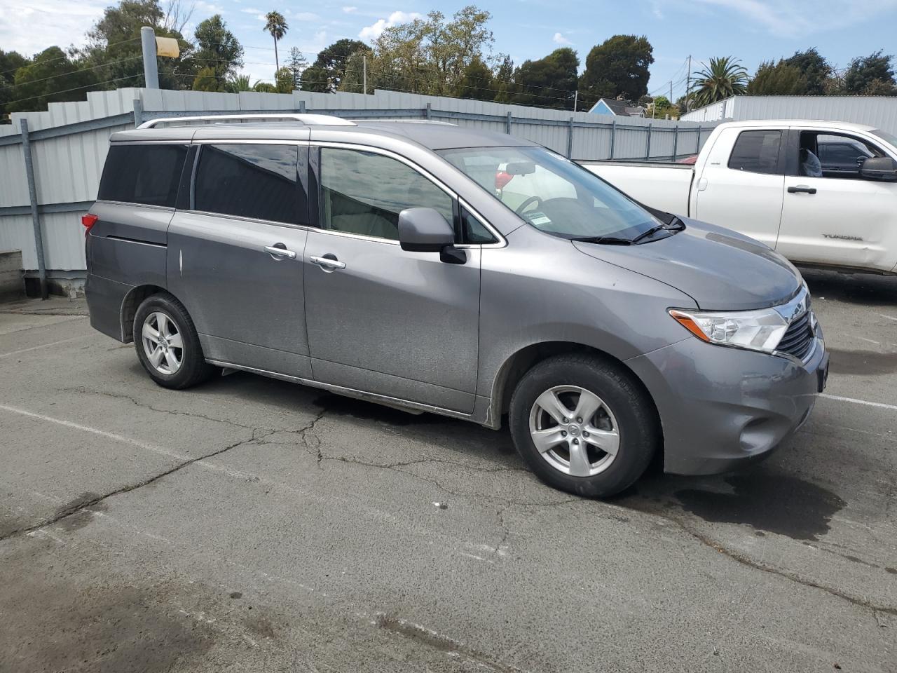 2017 Nissan Quest S - Фото 4