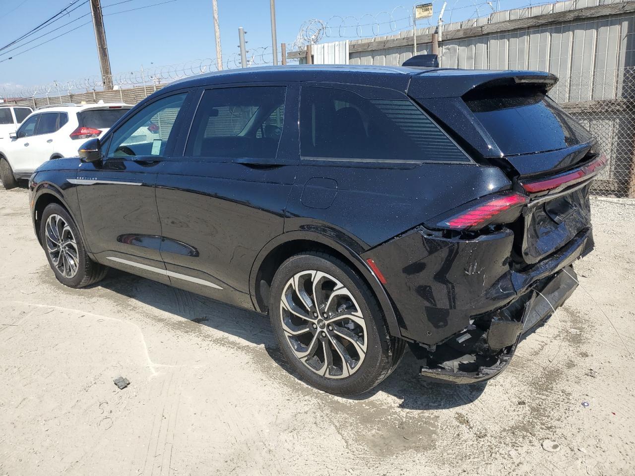 2024 Lincoln Nautilus Reserve - Image 2