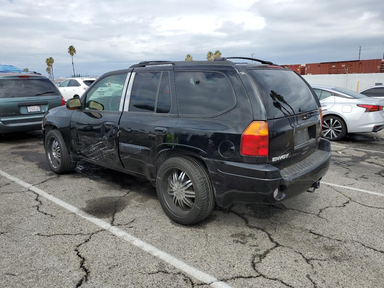 2002 GMC Envoy - Image 2