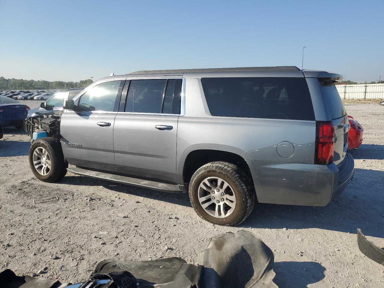 2018 Chevrolet Suburban K1500 Lt - Image 2