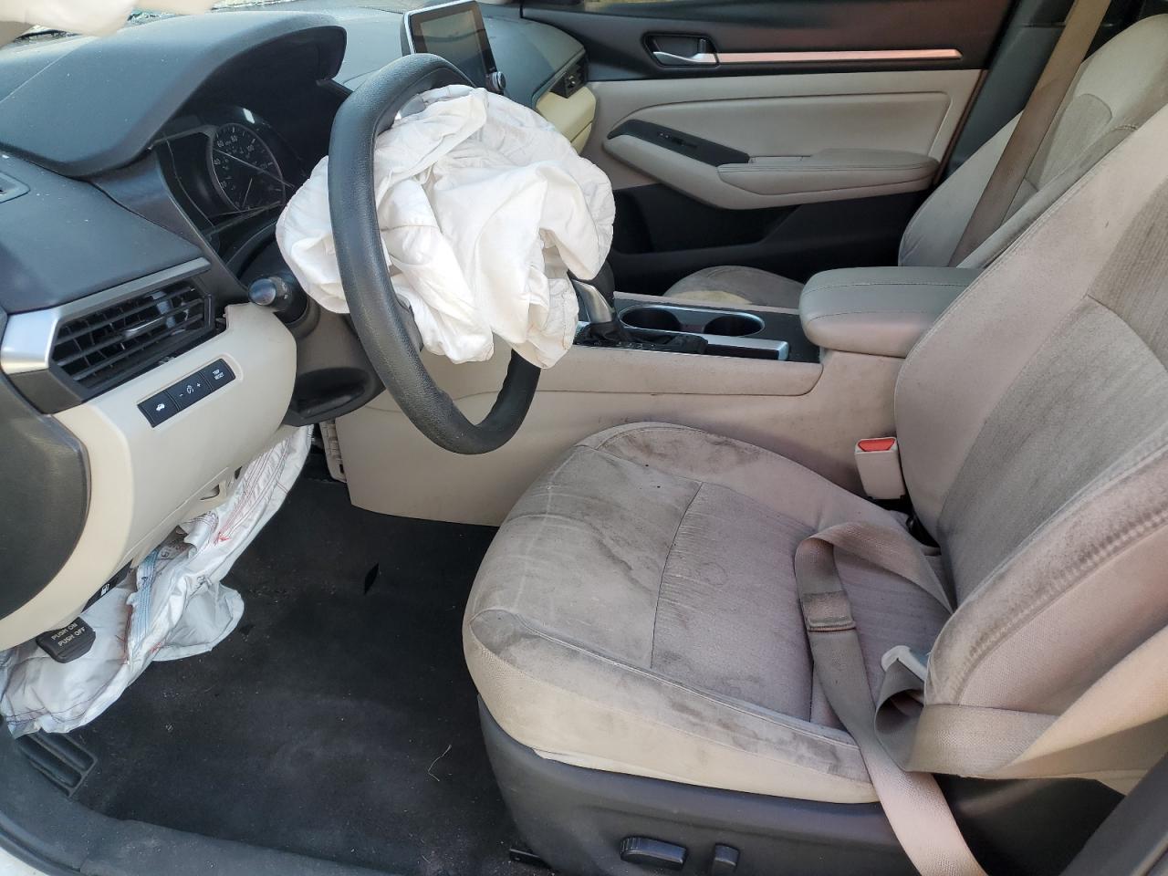 2022 Nissan Altima Sv - Image 7