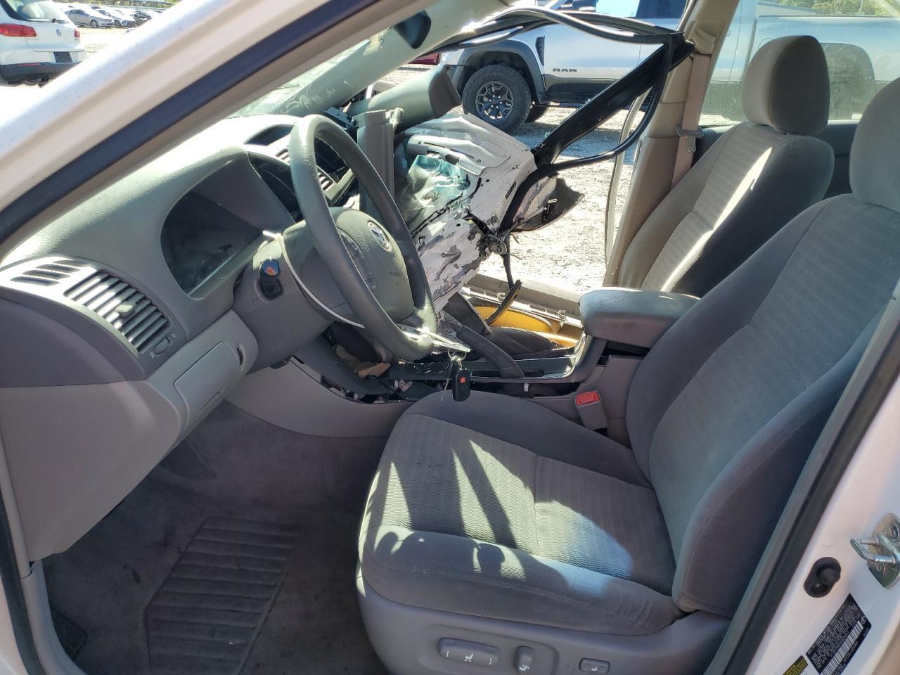 2006 Toyota Camry Le - Image 7