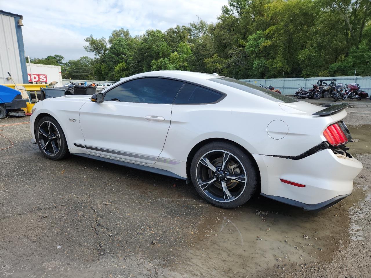 2017 Ford Mustang Gt - Фото 2