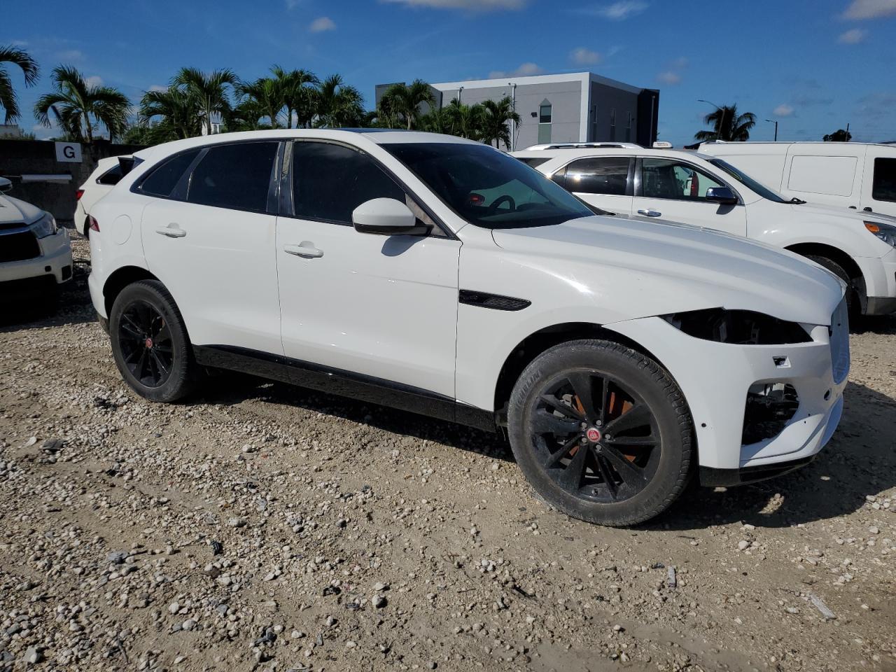 2022 Jaguar F-Pace S - Image 4