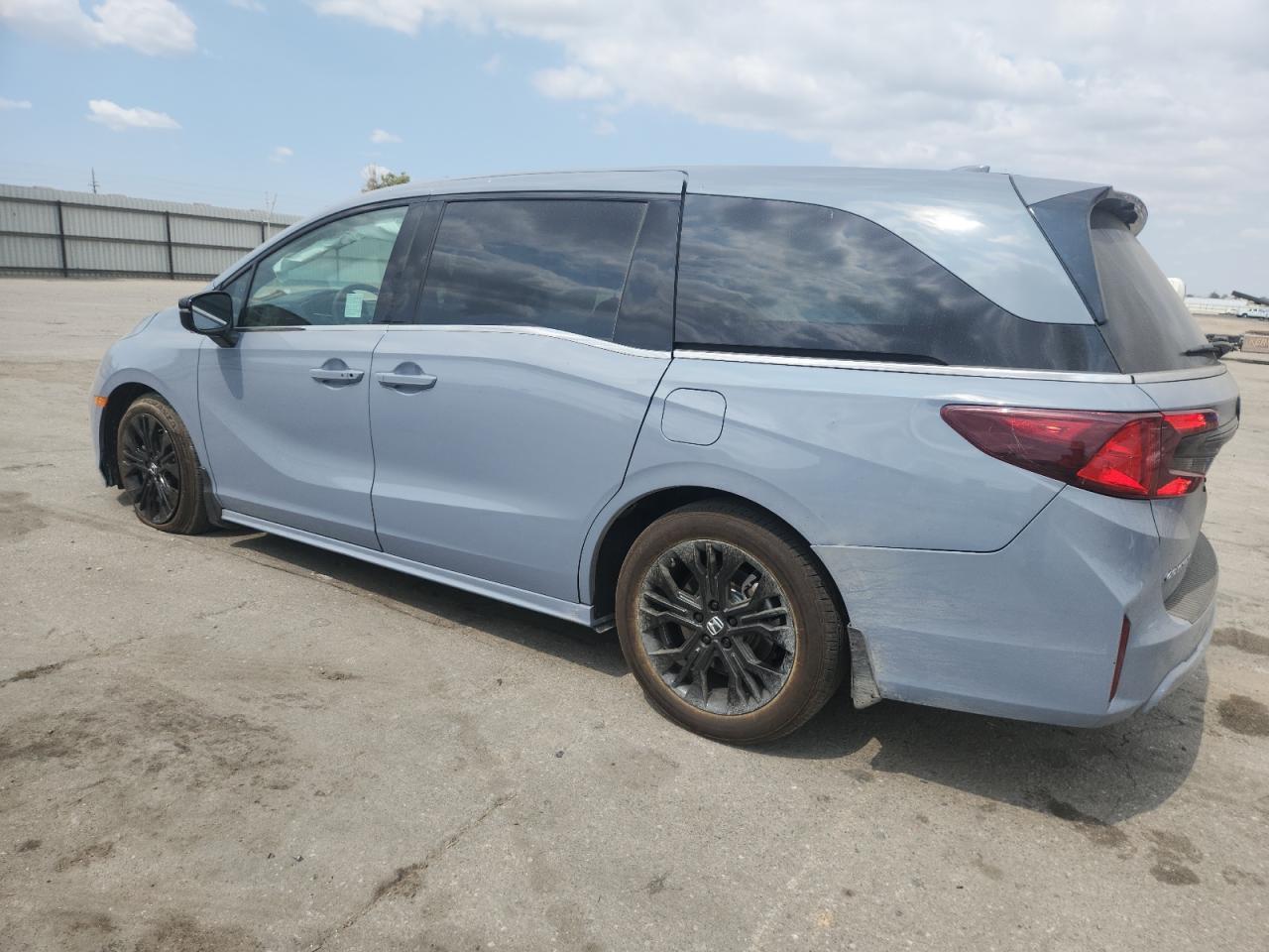 2025 Honda Odyssey Sport-L - Фото 2