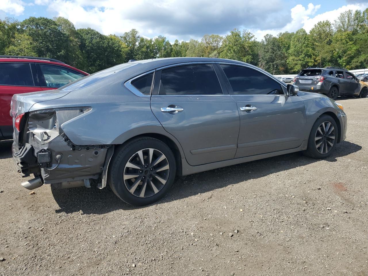 2016 Nissan Altima 2.5 - Image 3