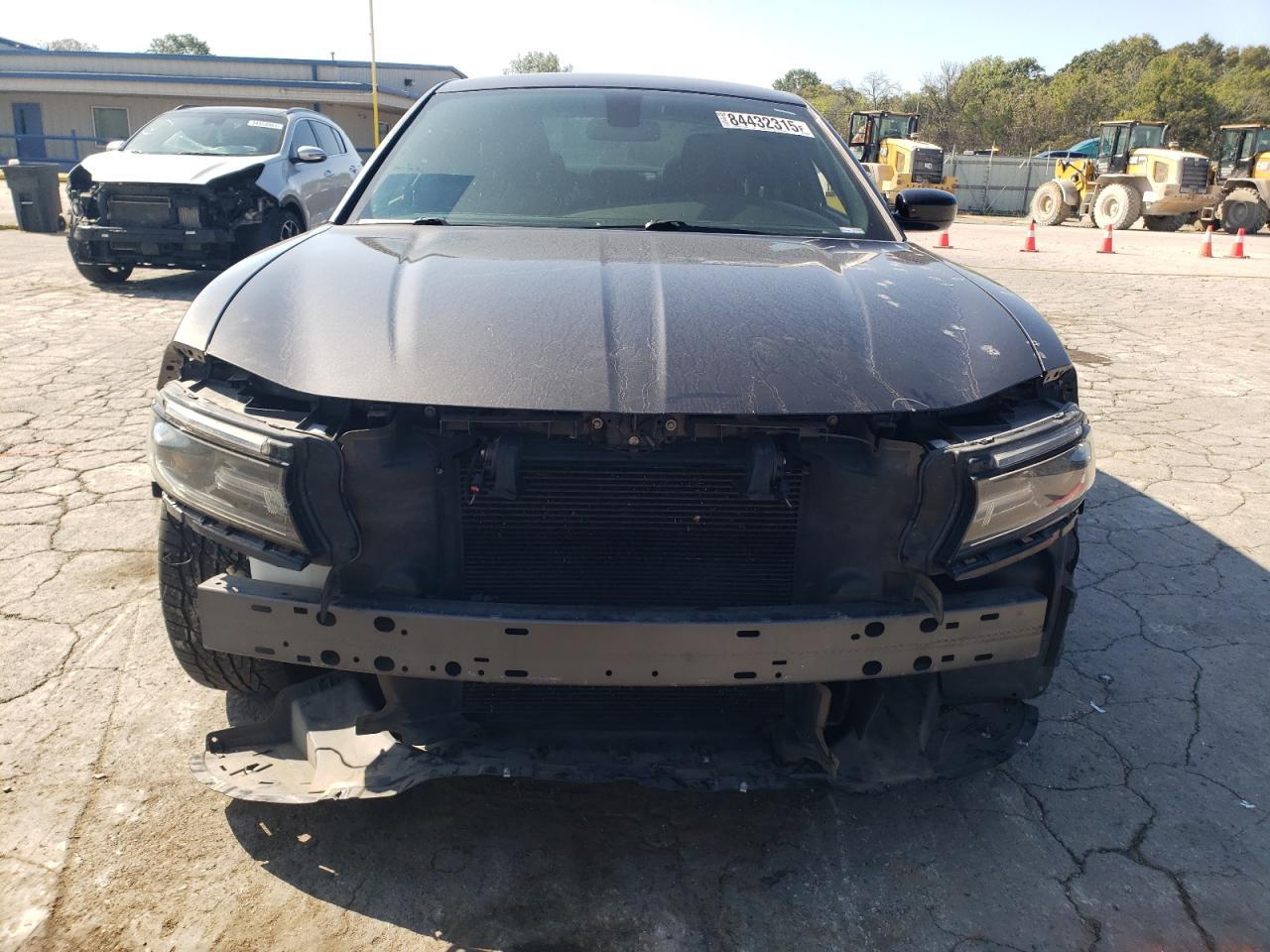 2019 Dodge Charger Sxt - Image 5