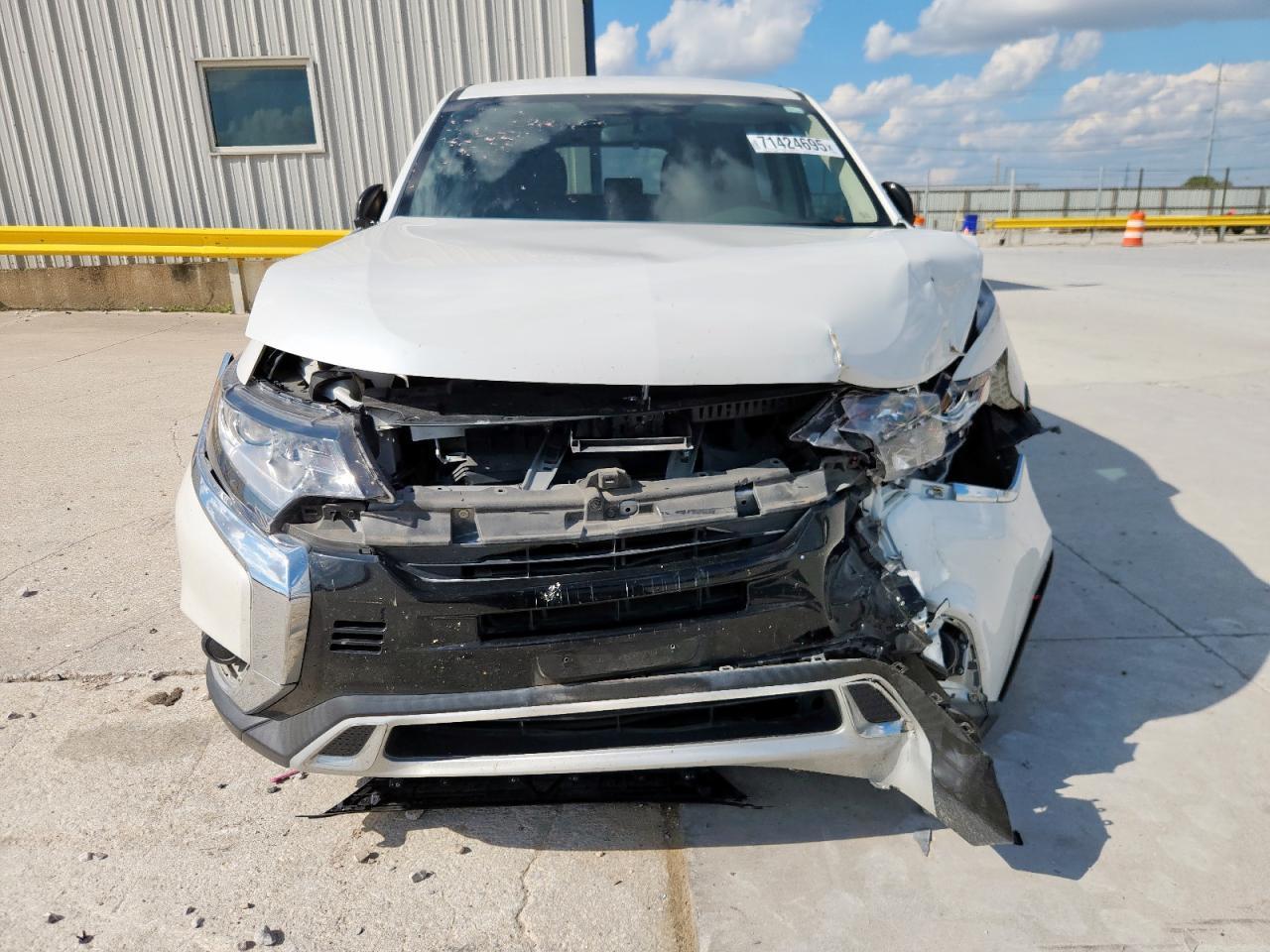 2020 Mitsubishi Outlander Es - Фото 5