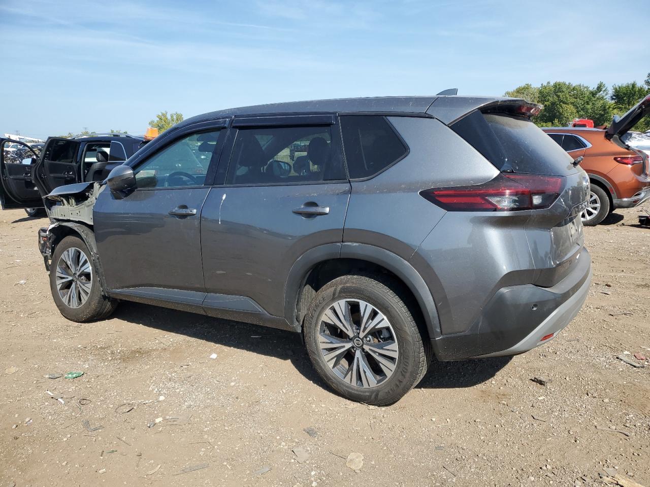 2021 Nissan Rogue Sv - Фото 2