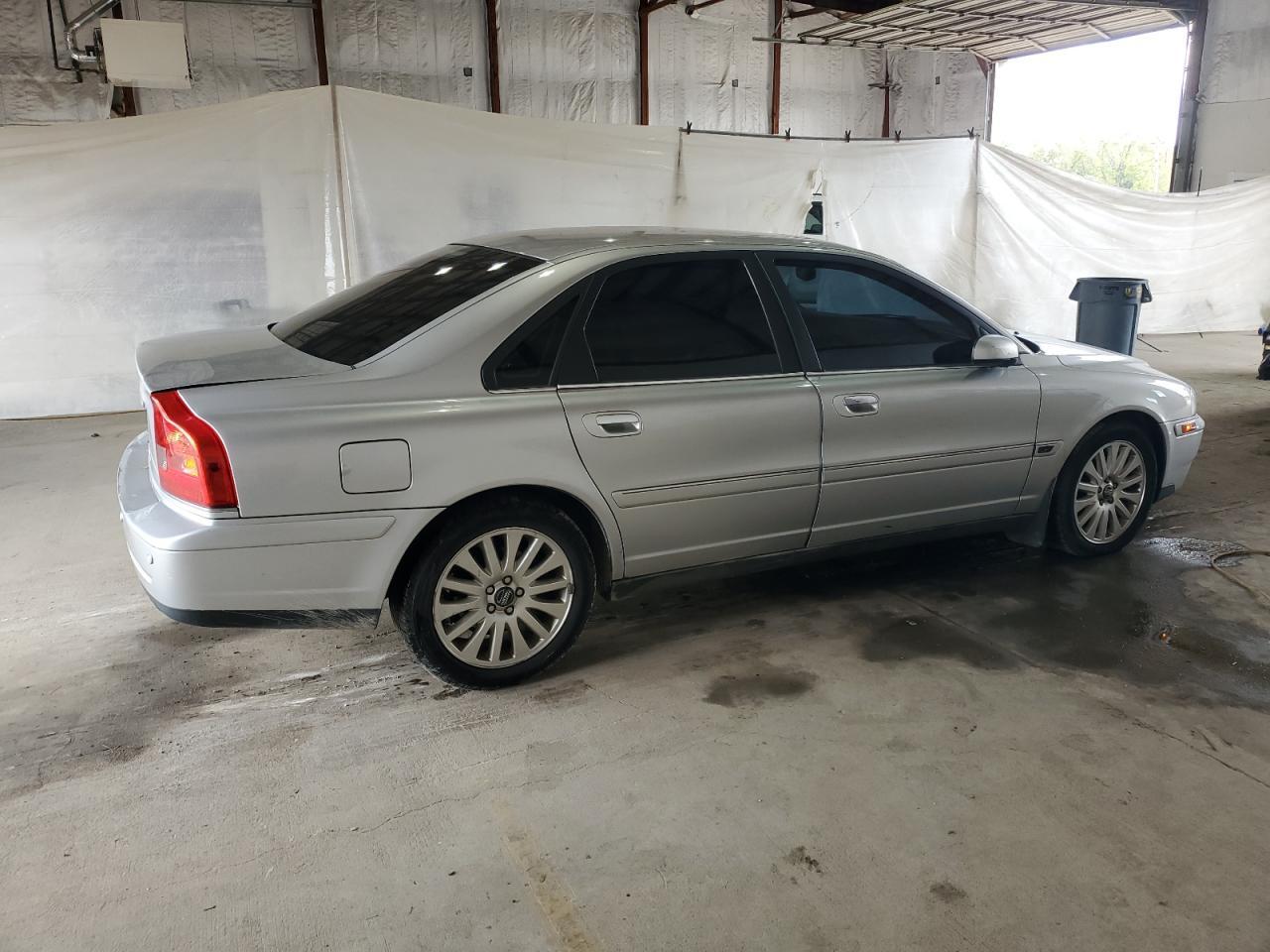 2006 Volvo S80 2.5T - Image 3