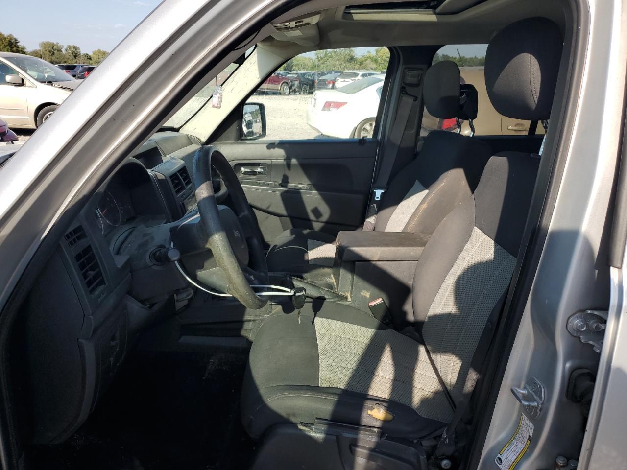 2010 Jeep Liberty Sport - Фото 7