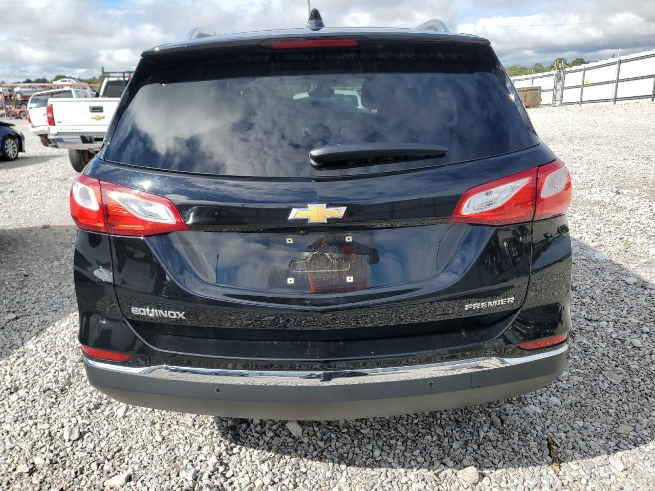 2021 Chevrolet Equinox Premier - Image 6