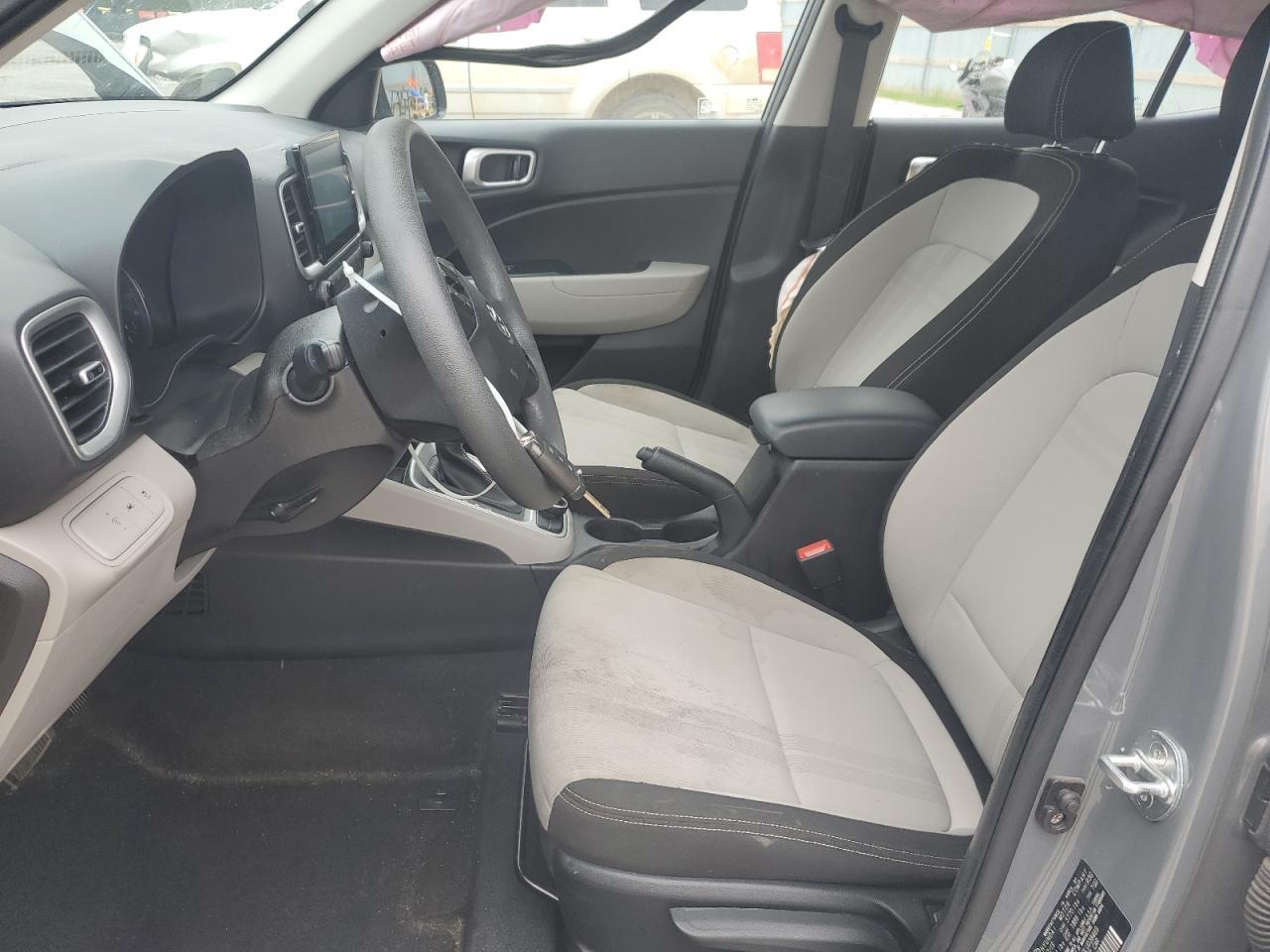 2020 Hyundai Venue Sel - Image 7