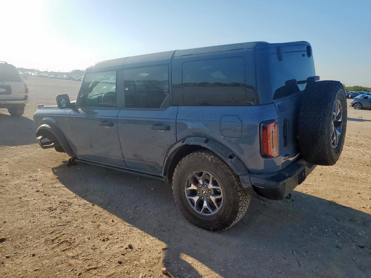 2024 Ford Bronco Badlands - Фото 2
